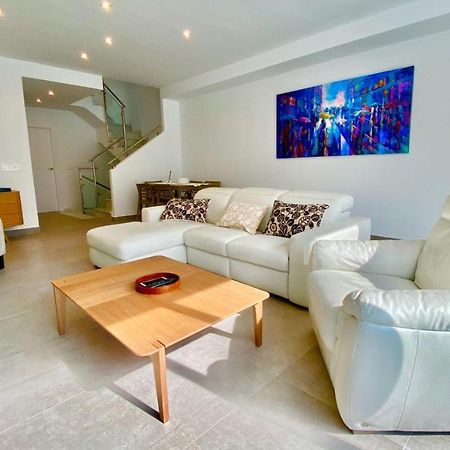 Chalet Con Piscina Privada En La Urb. De Puerto Rey Los Amarguillos Eksteriør bilde